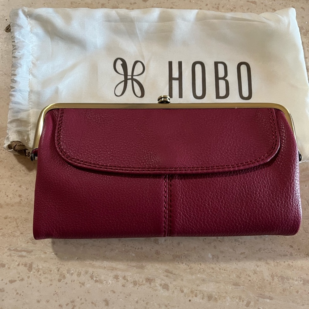 HOBO Lauren Clutch Wallet in Sangria NWT